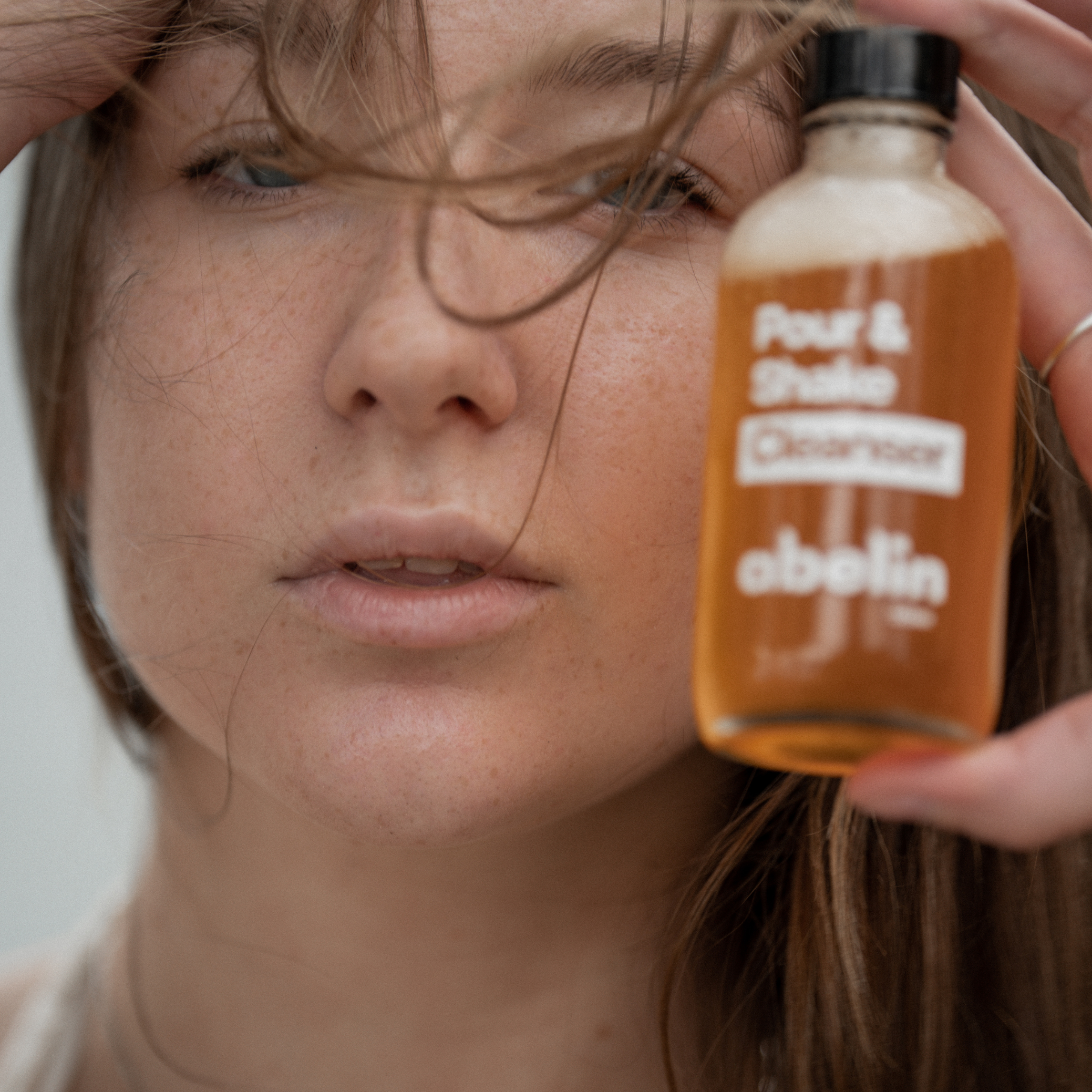 Abelin Cleanser: Gentle, Effective, and Clean to the Core